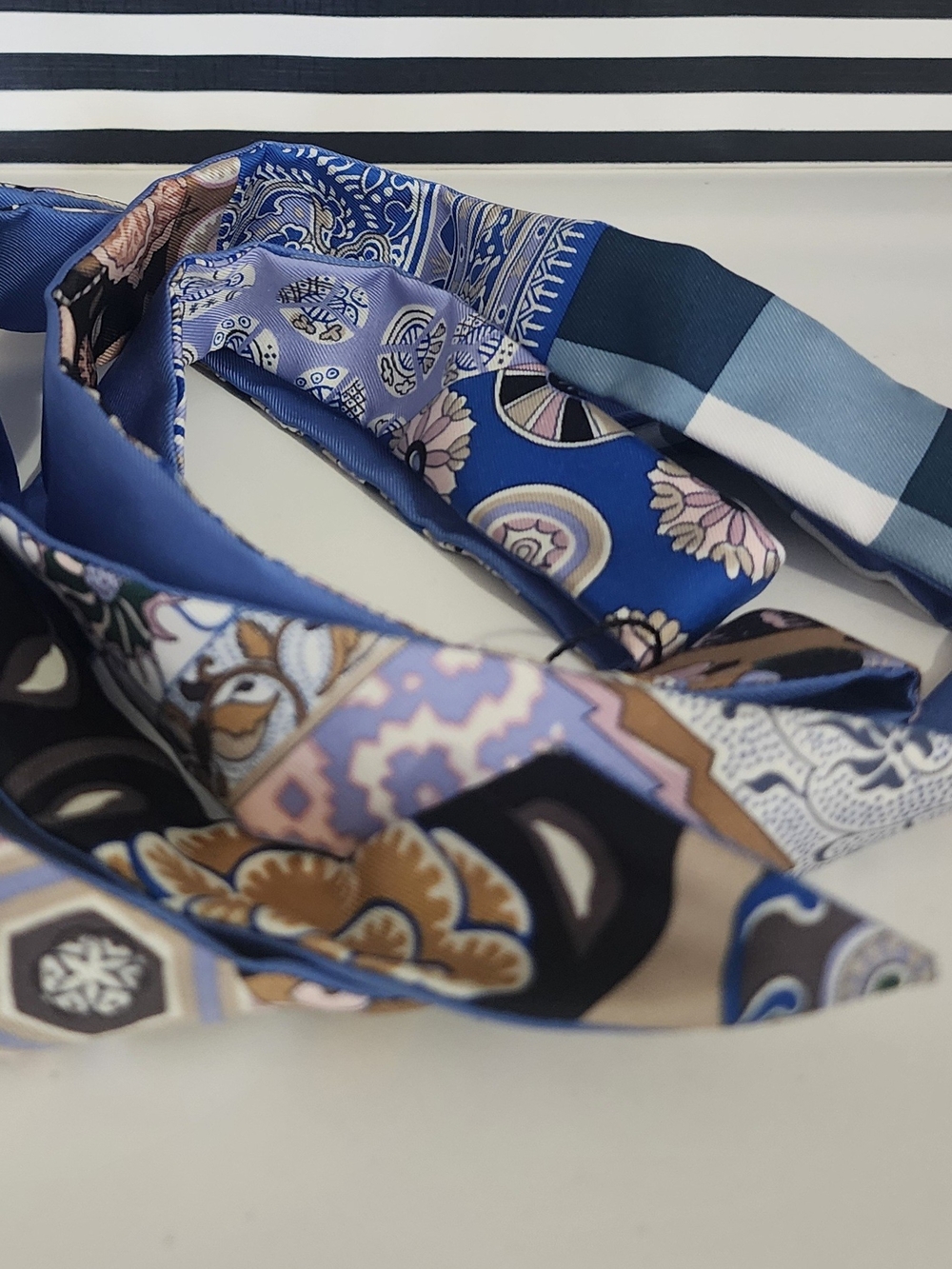 Vintage Hermès Plissé Carré 90 silk scarf